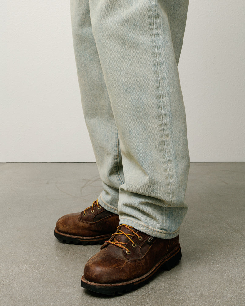 NUEVOS JEANS CLÁSICOS DE DENIM CON RECUBRIMIENTO DE PIGMENTO